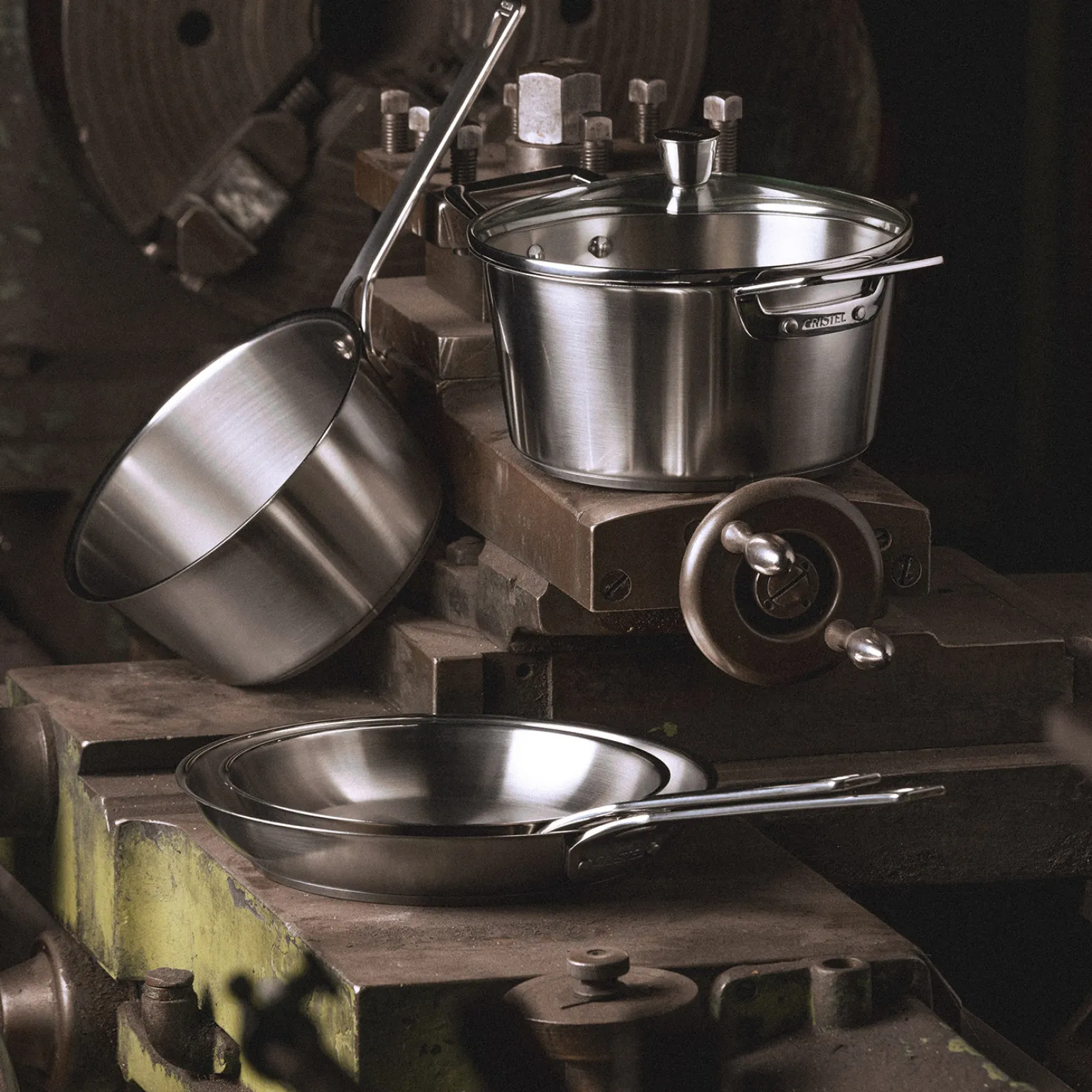 CRISTEL Couvercle en verre bombé bouton inox Clearance